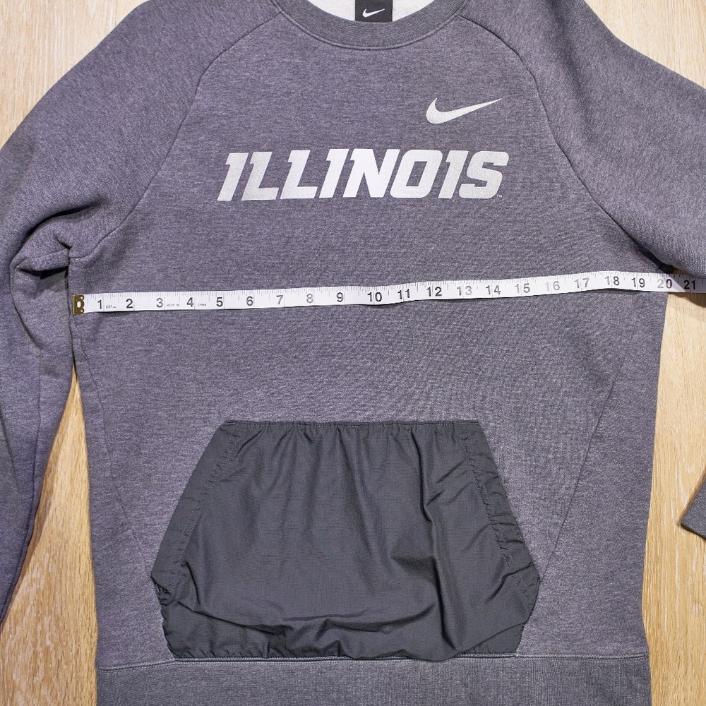 Nike Men's Illinois Pullover Hoodie sweatshirt